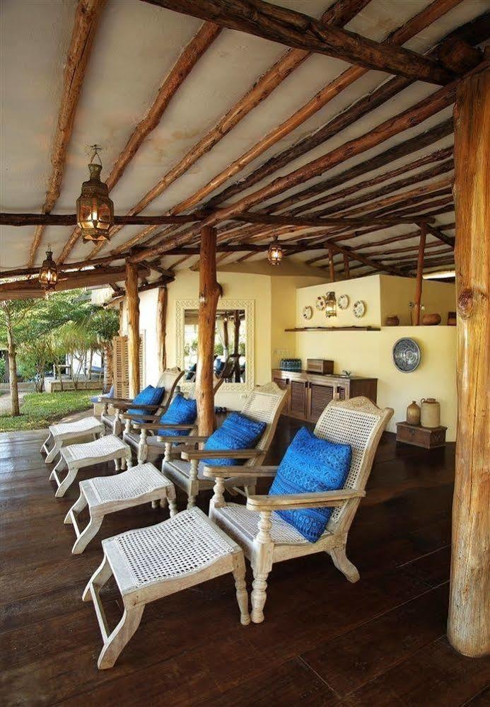 Kinondo Kwetu Hotel Diani Beach Buitenkant foto