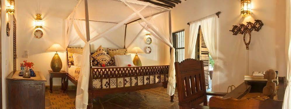 Kinondo Kwetu Hotel Diani Beach Buitenkant foto